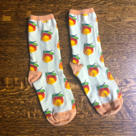Hot Topic Accessories - 💥4/$25💥 Peach Socks